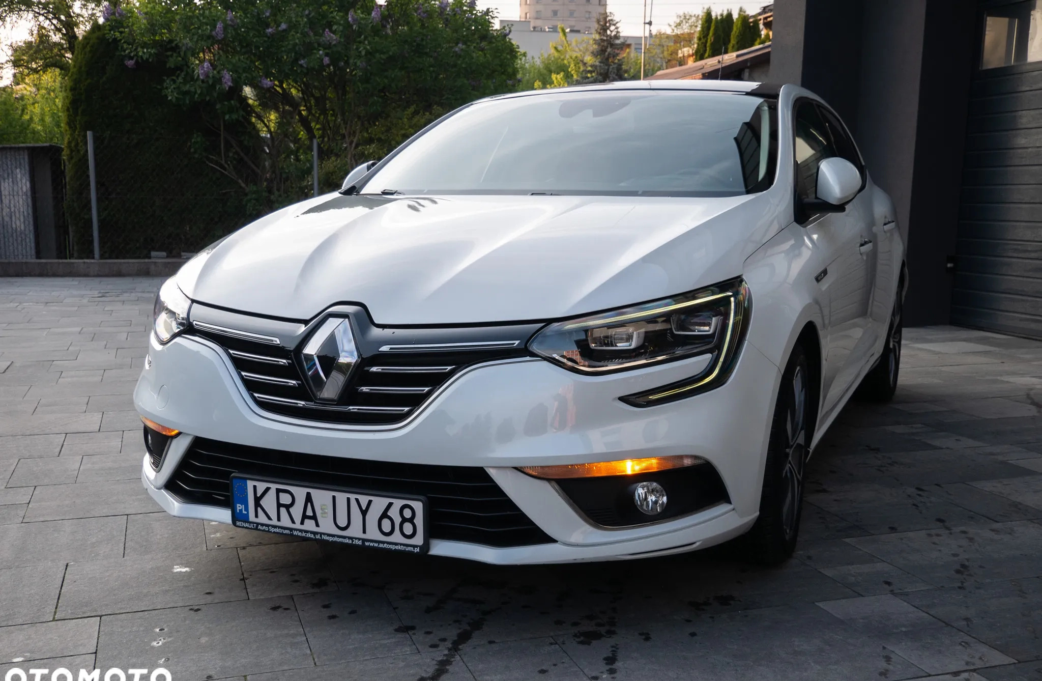 Renault Megane cena 55000 przebieg: 80000, rok produkcji 2016 z Kraków małe 497